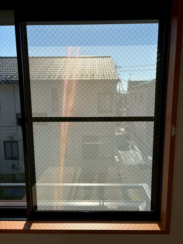 【藤沢市天神町】リビング窓のペアガラス（ペアガラス）修理（割れ替え）