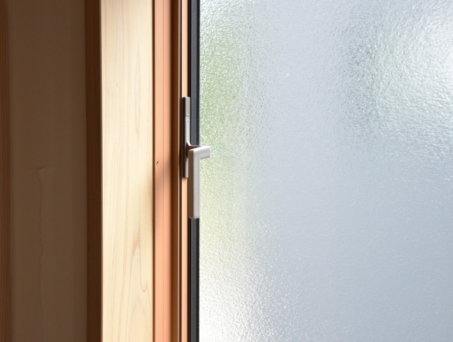 くもりの窓ガラスの修理交換