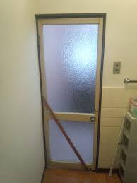 【藤沢市辻堂東海岸】浴室ドアのフロストガラス（くもりガラス）修理（割れ替え交換）